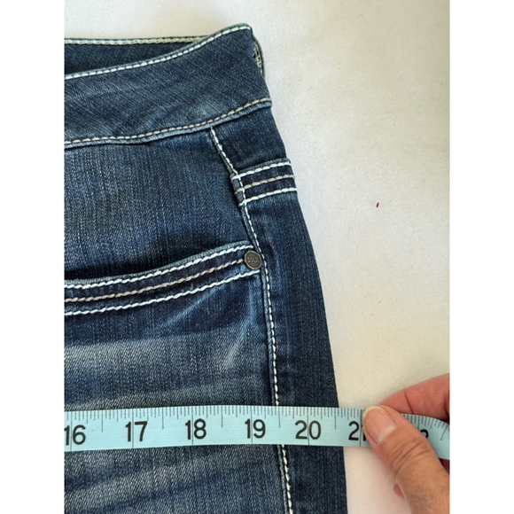 Women's BKE Denim Culture Capri Jeans Size 31 dark Blue faded wash - Picture 8 of 10